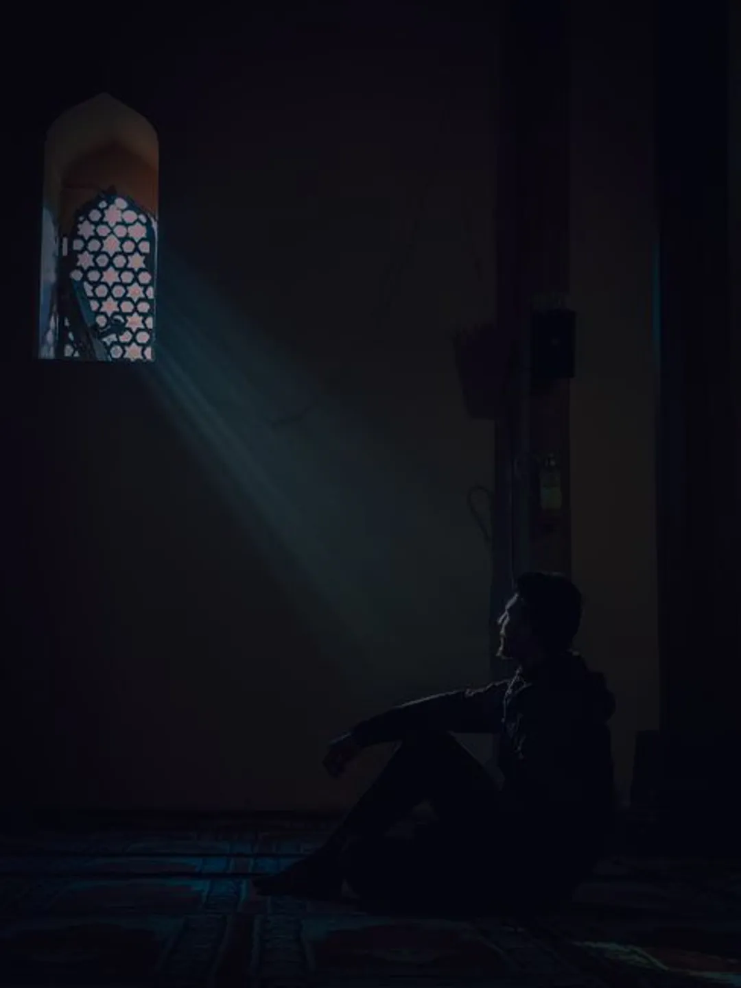 A Prayer for Breaking Free from Loneliness and Isolation