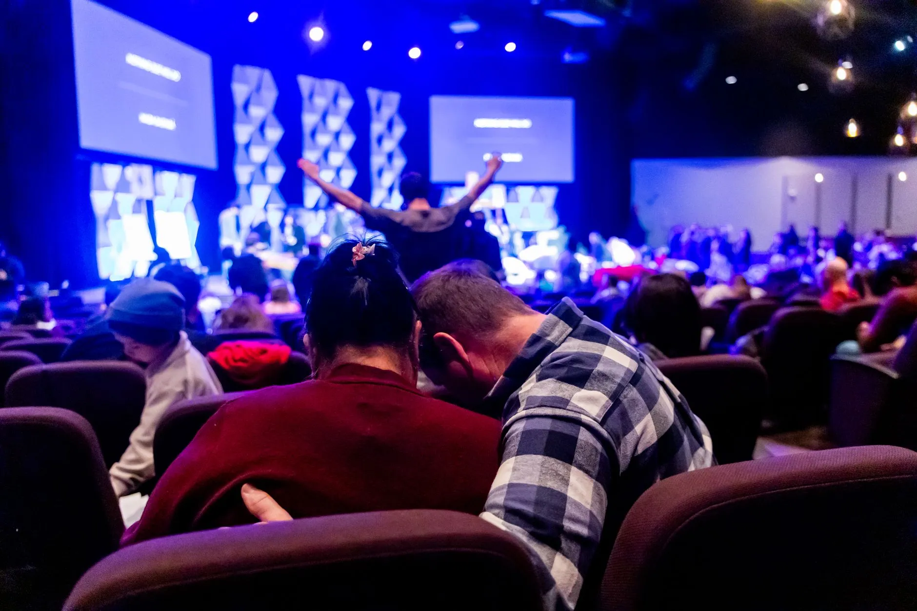 Feeling Alone? 7 Bible Verses for Loneliness and Isolation to Comfort Your Heart