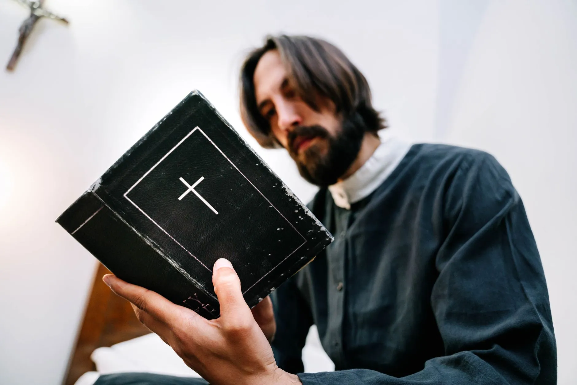 How to Study the Book of Proverbs for Daily Wisdom