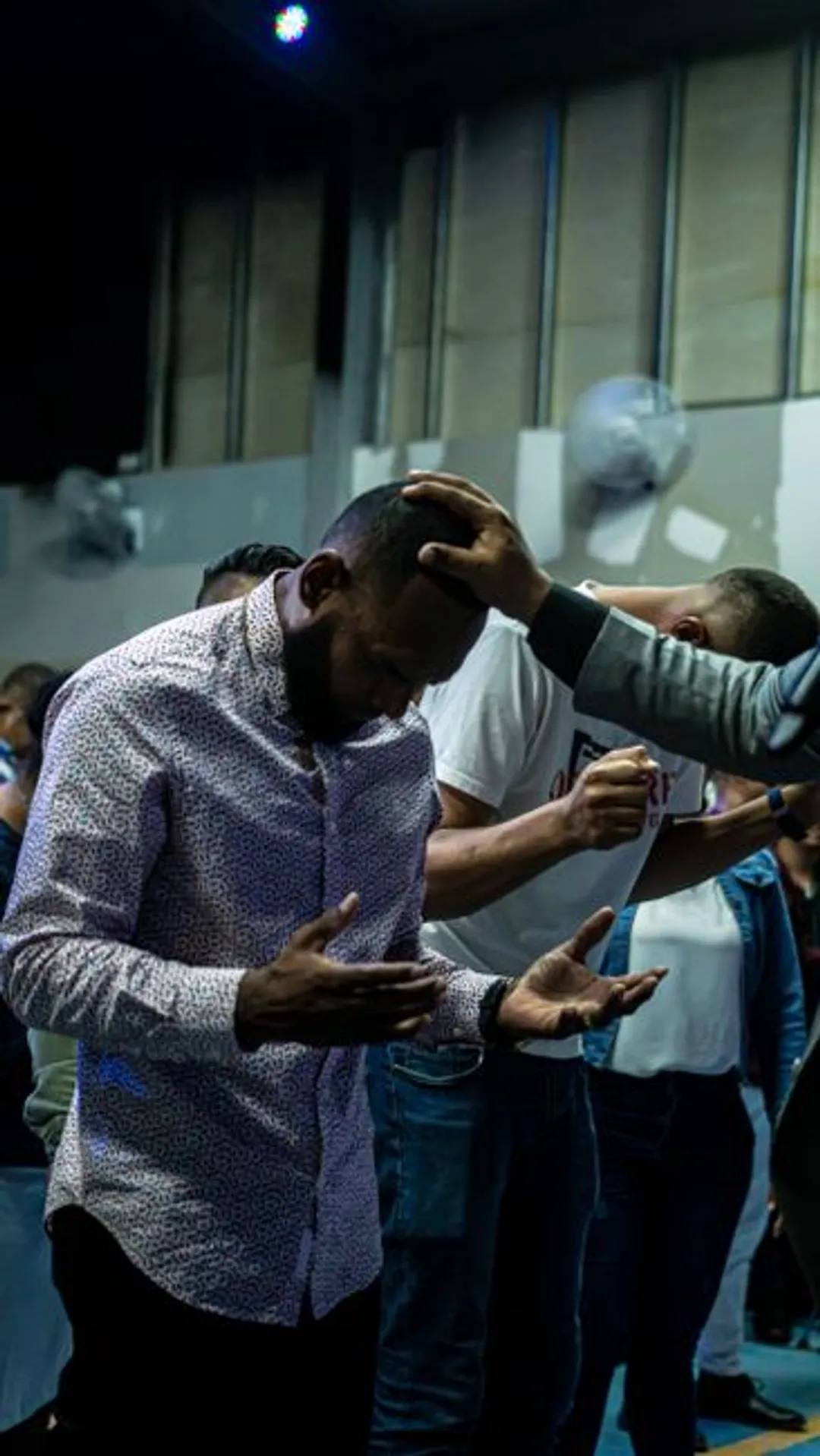 A Powerful Prayer for Spouses Struggling With Comparison
